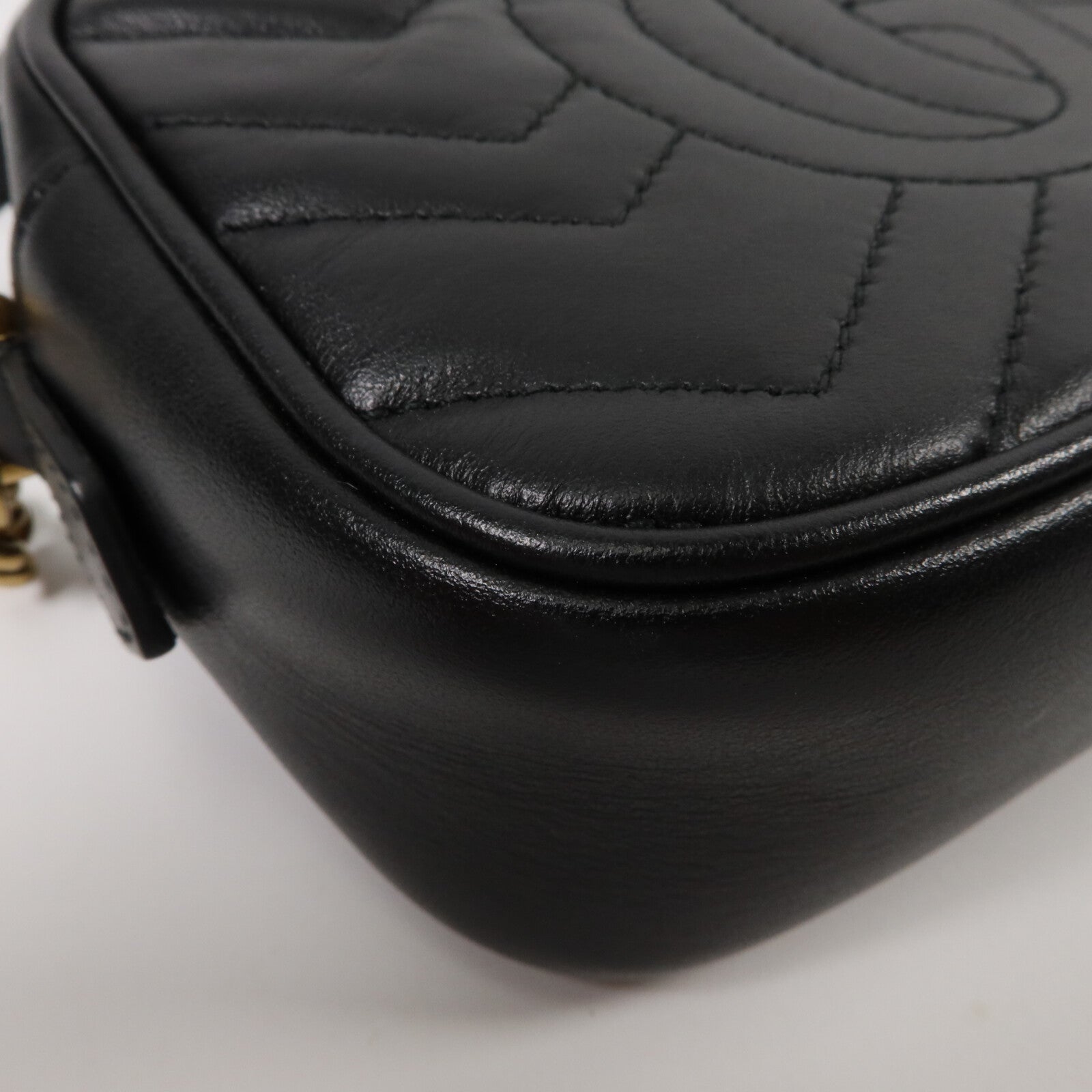 GUCCI 牛皮皮革GG Marmont Mini鏈帶肩背袋