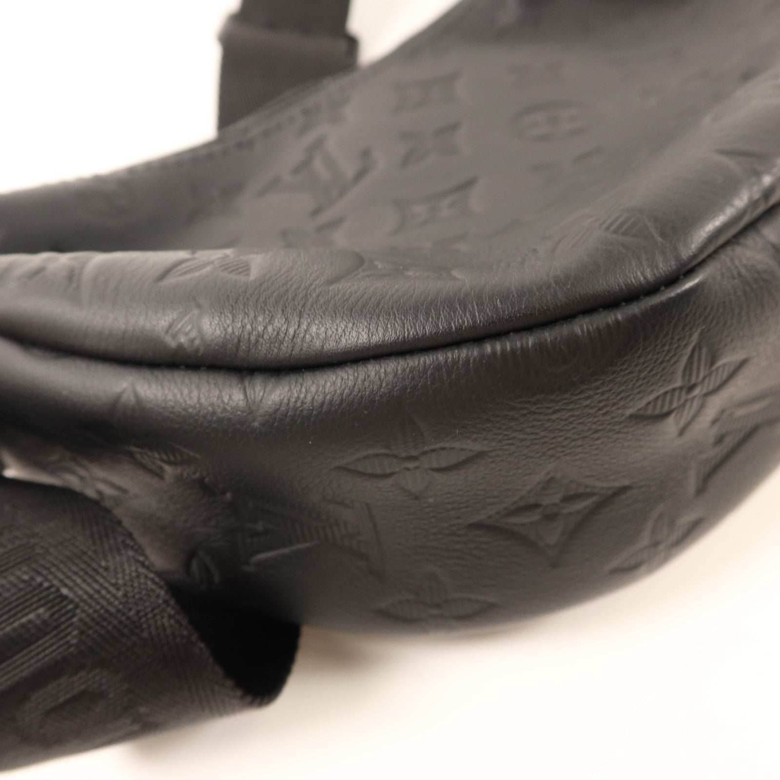 LOUIS VUITTON Monogram Shadow Hamac PM肩背袋