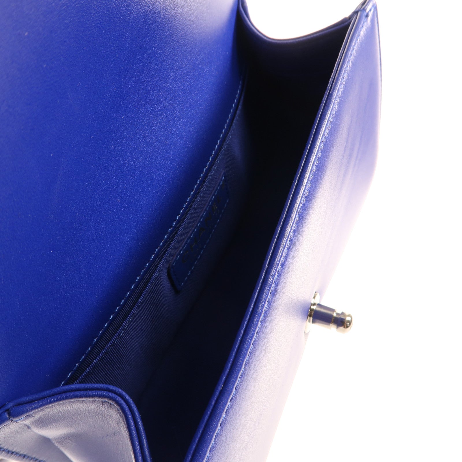 CHANEL 牛皮皮革Boy Chanel 20cm銀扣鏈帶肩背袋