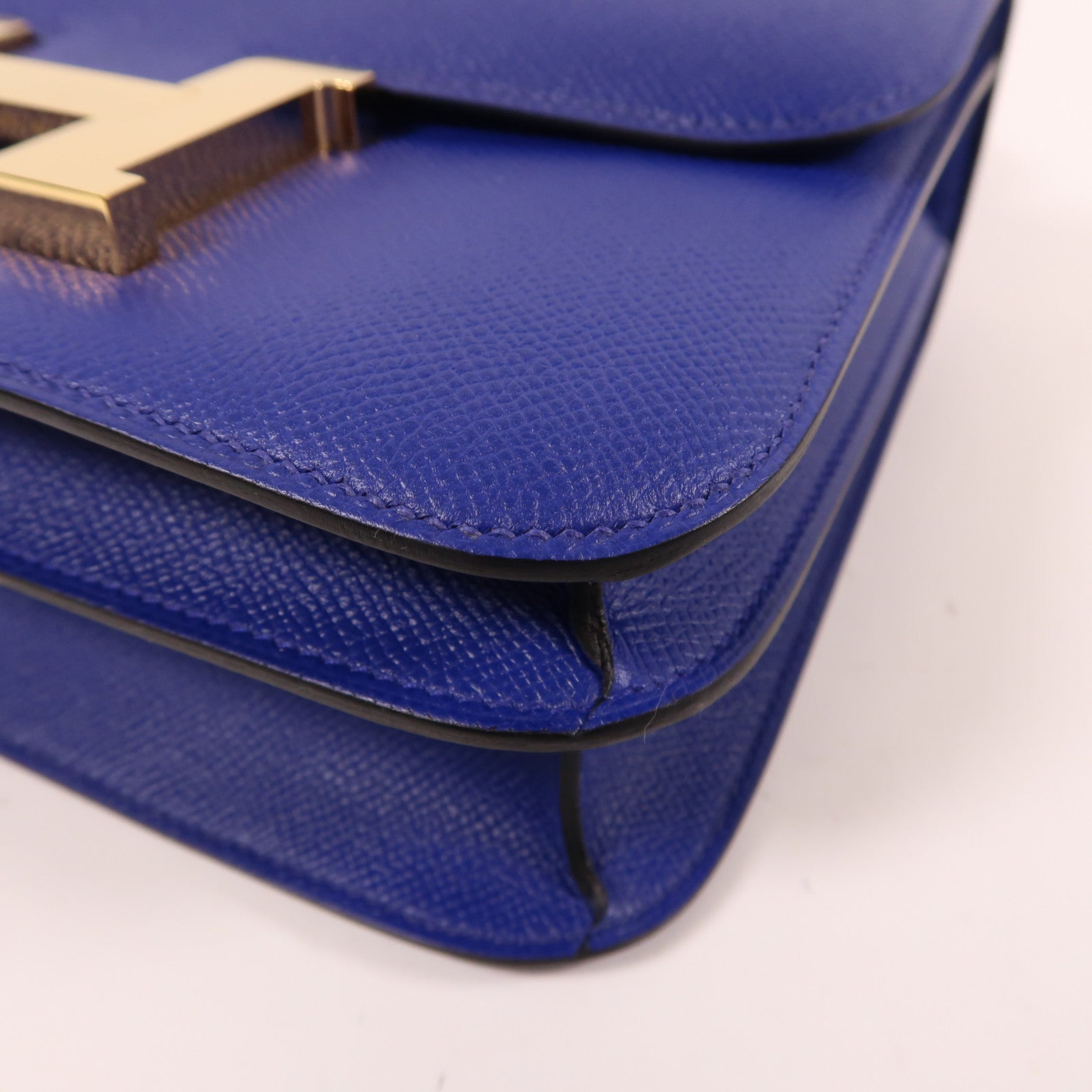 HERMES Epsom皮革Constance金扣肩背袋閃電藍色