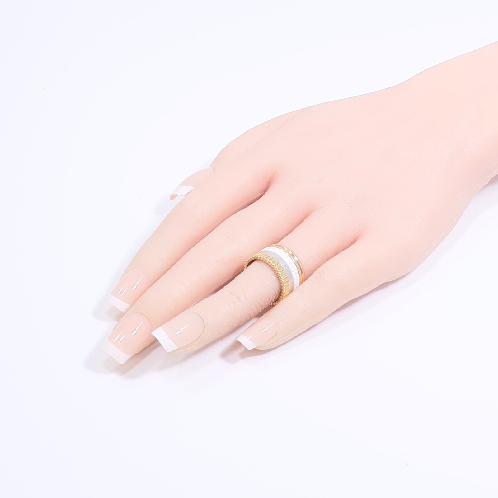Boucheron 18K玫瑰金/黃金/白金Quatre White Edition陶瓷戒指