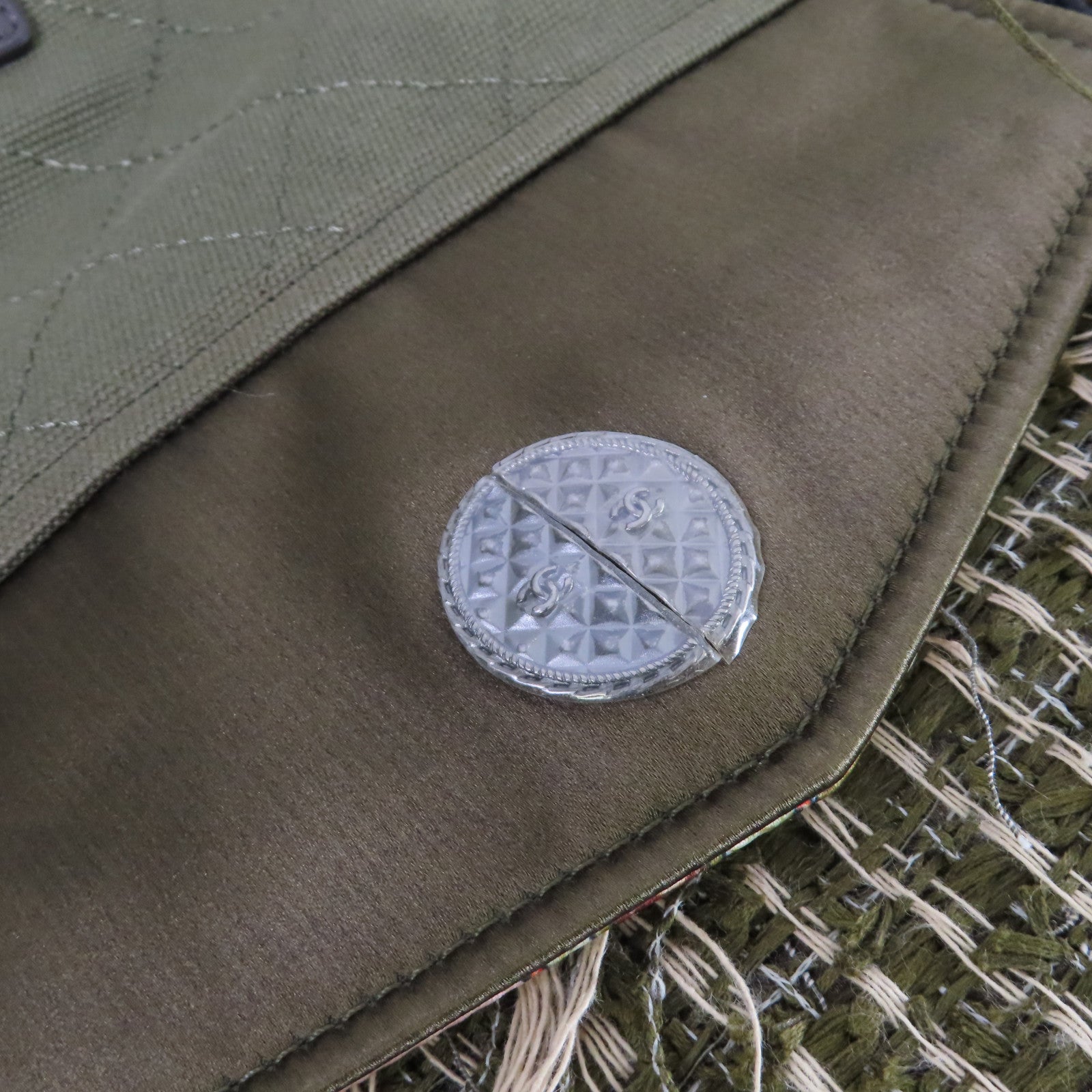 CHANEL 【激減優惠】菱格帆布Tote Bag金扣肩背袋綠色
