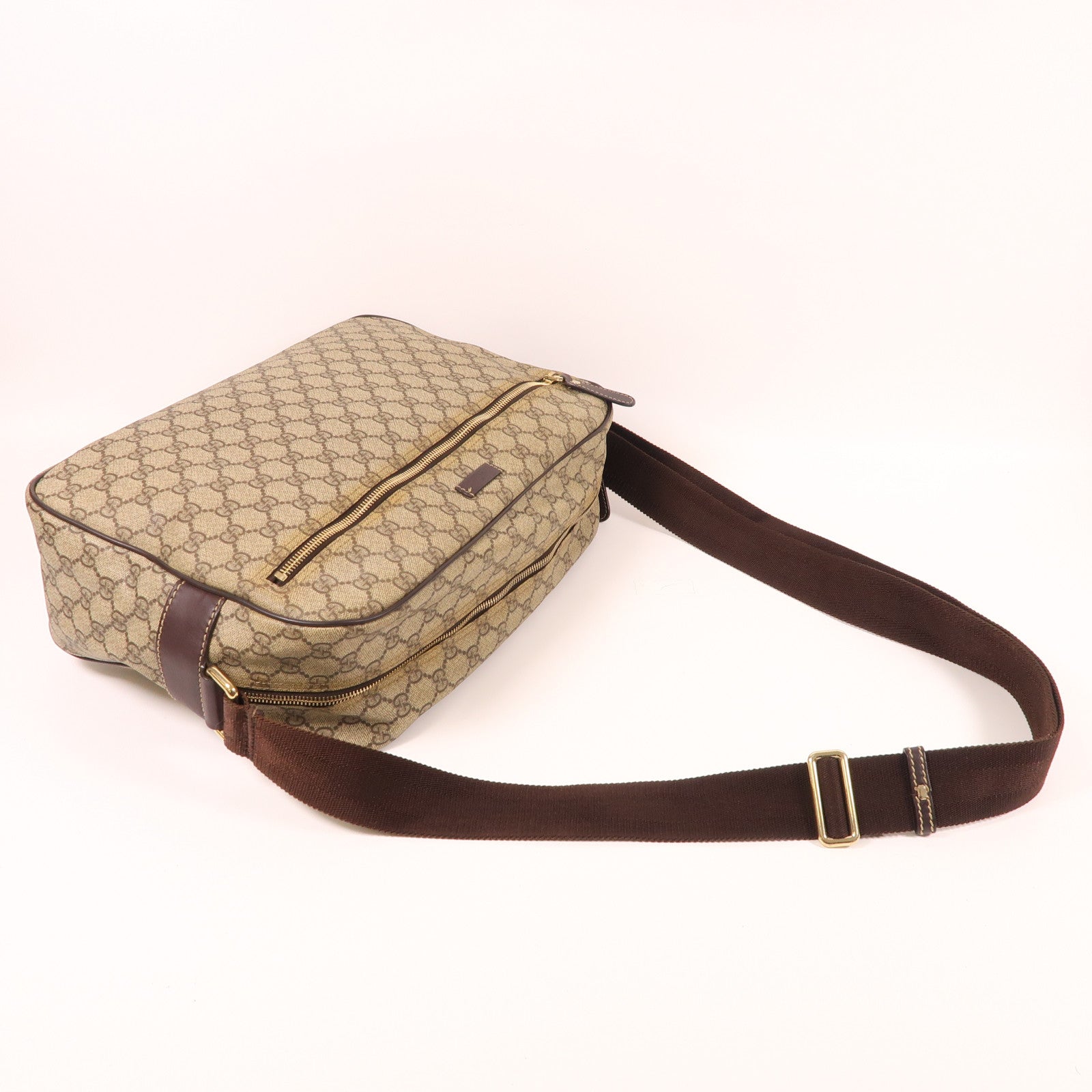 GUCCI 塗層帆布Shoulder Bag金扣肩背袋啡色