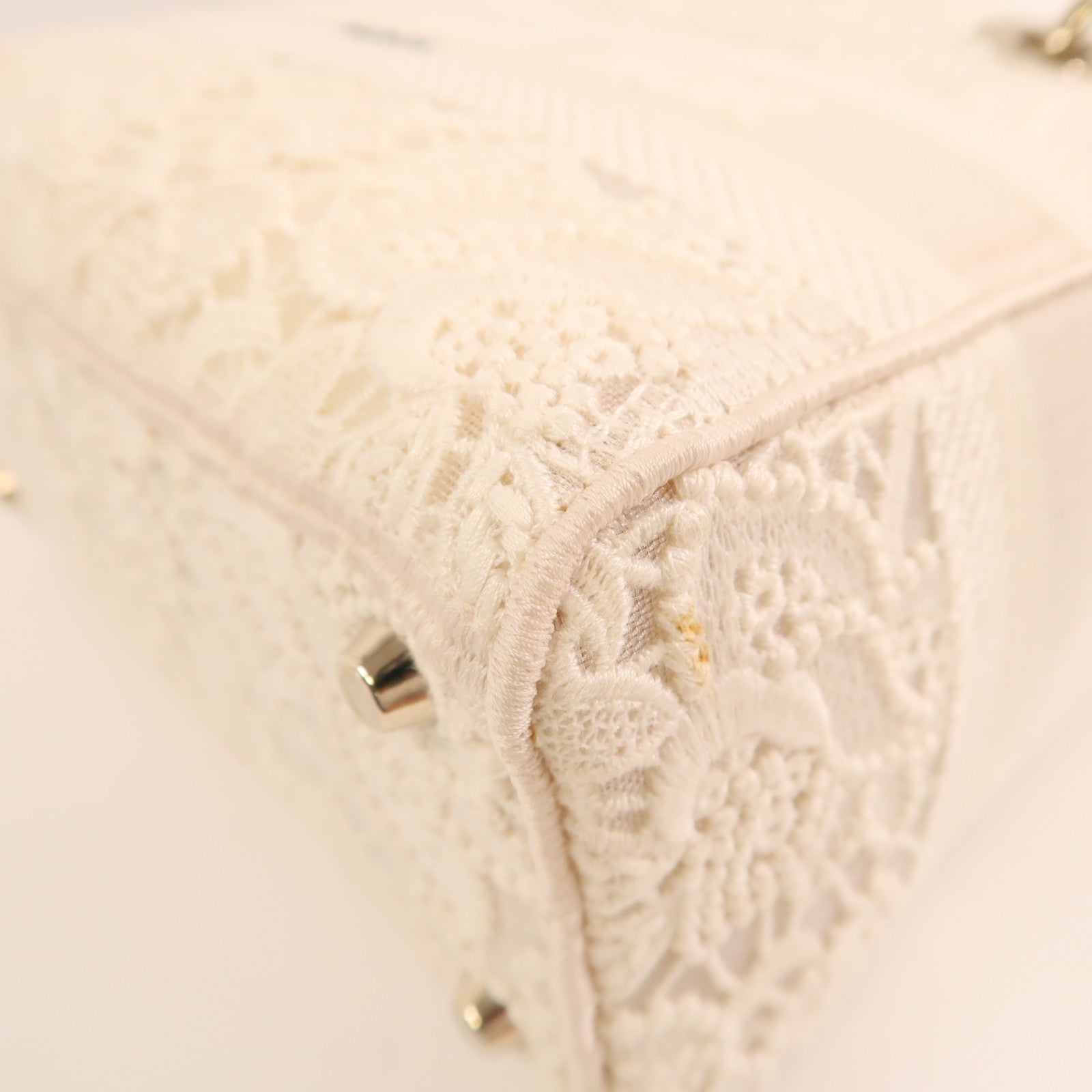 Dior Lace Medium Lady Dior金扣手挽肩背兩用袋
