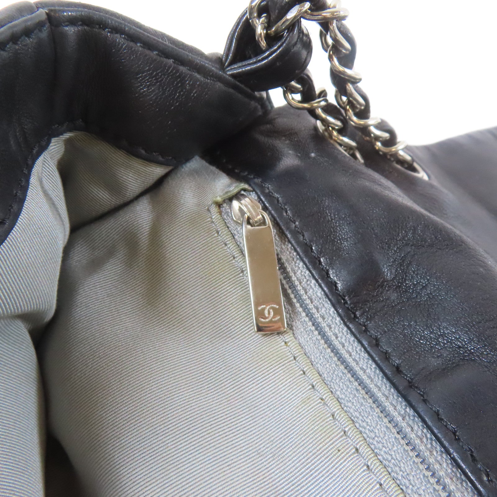 CHANEL 【激減優惠】牛皮皮革Chain Shoulder銀扣鏈帶肩背袋黑色