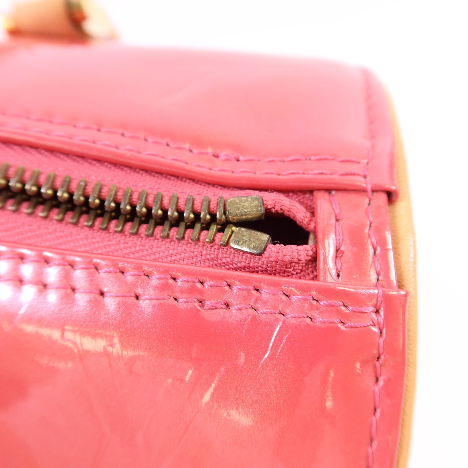 LOUIS VUITTON Vernis Bedford金扣肩背袋