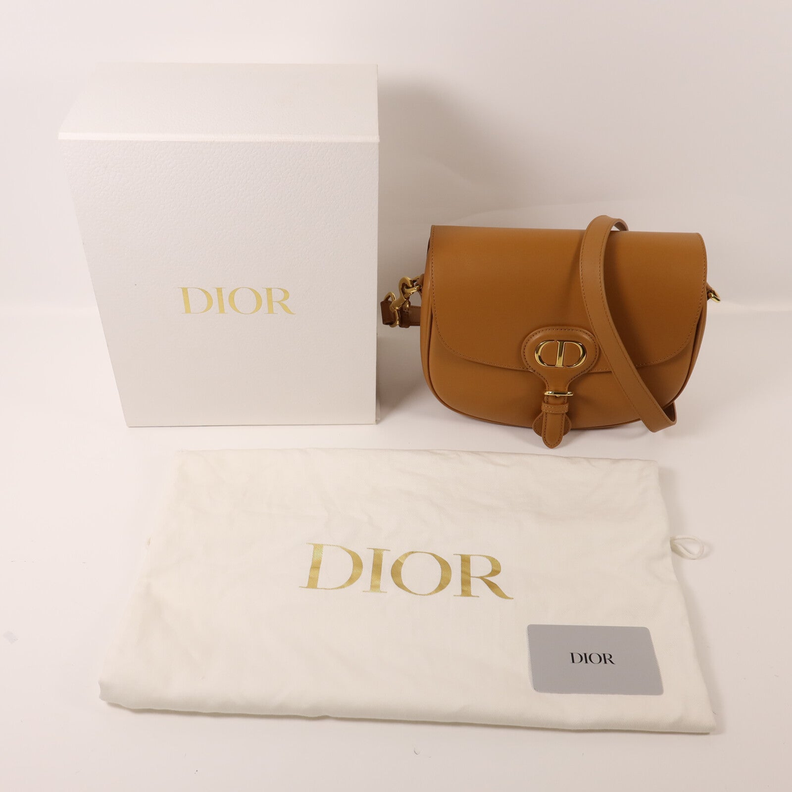 Dior 牛皮皮革Bobby Medium金扣肩背袋
