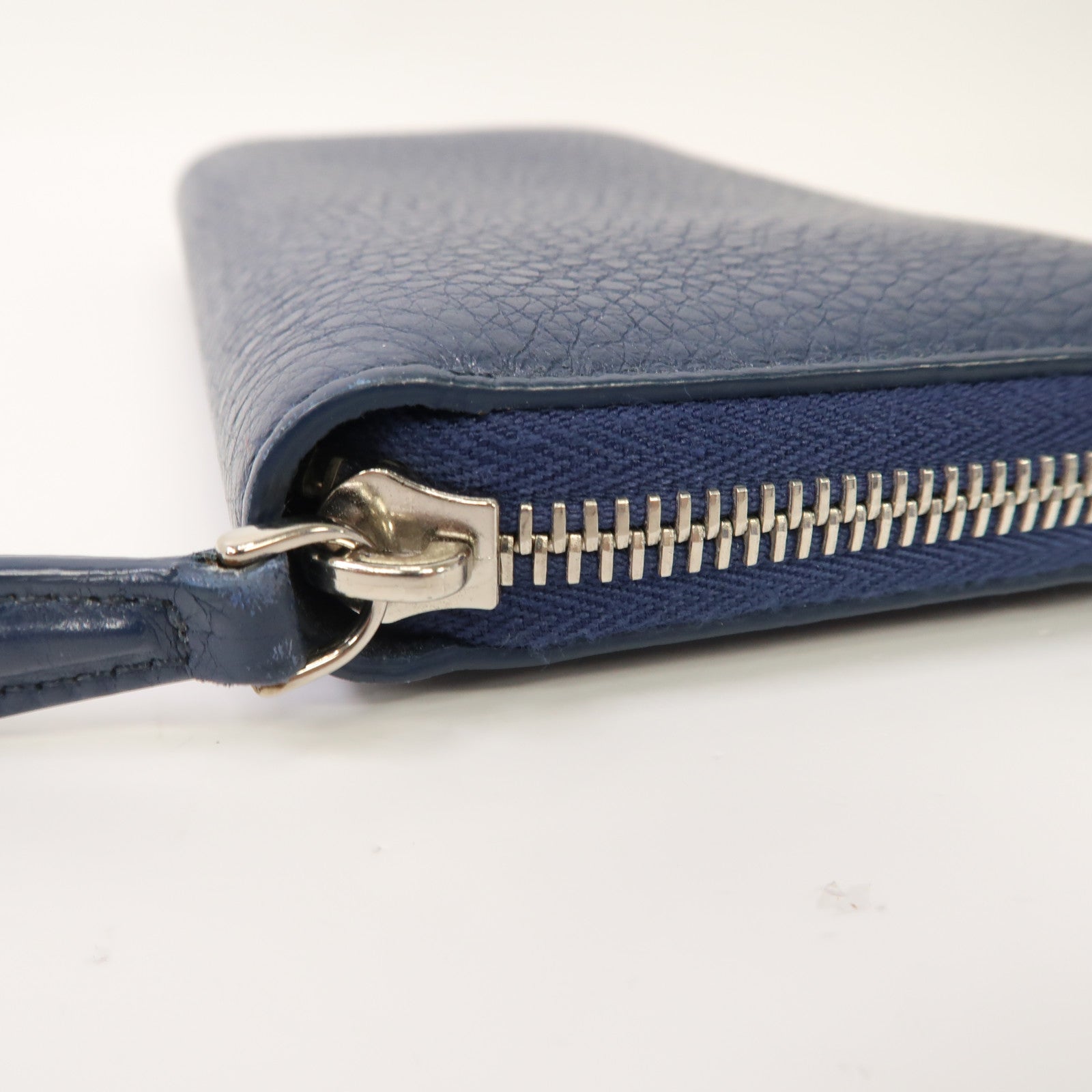 FENDI 牛皮皮革Zipper Long Wallet銀扣拉鍊長錢包藍色