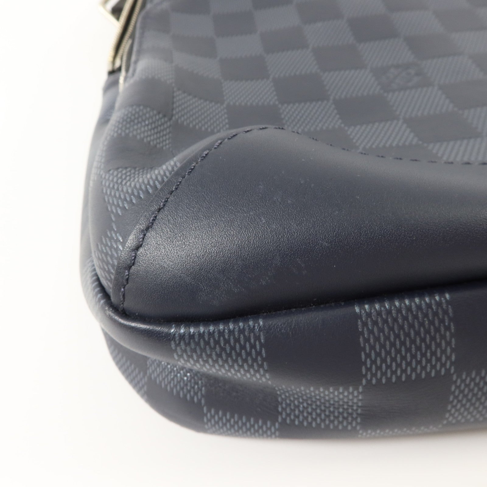 LOUIS VUITTON Damier Infini Avenue Sling肩背袋