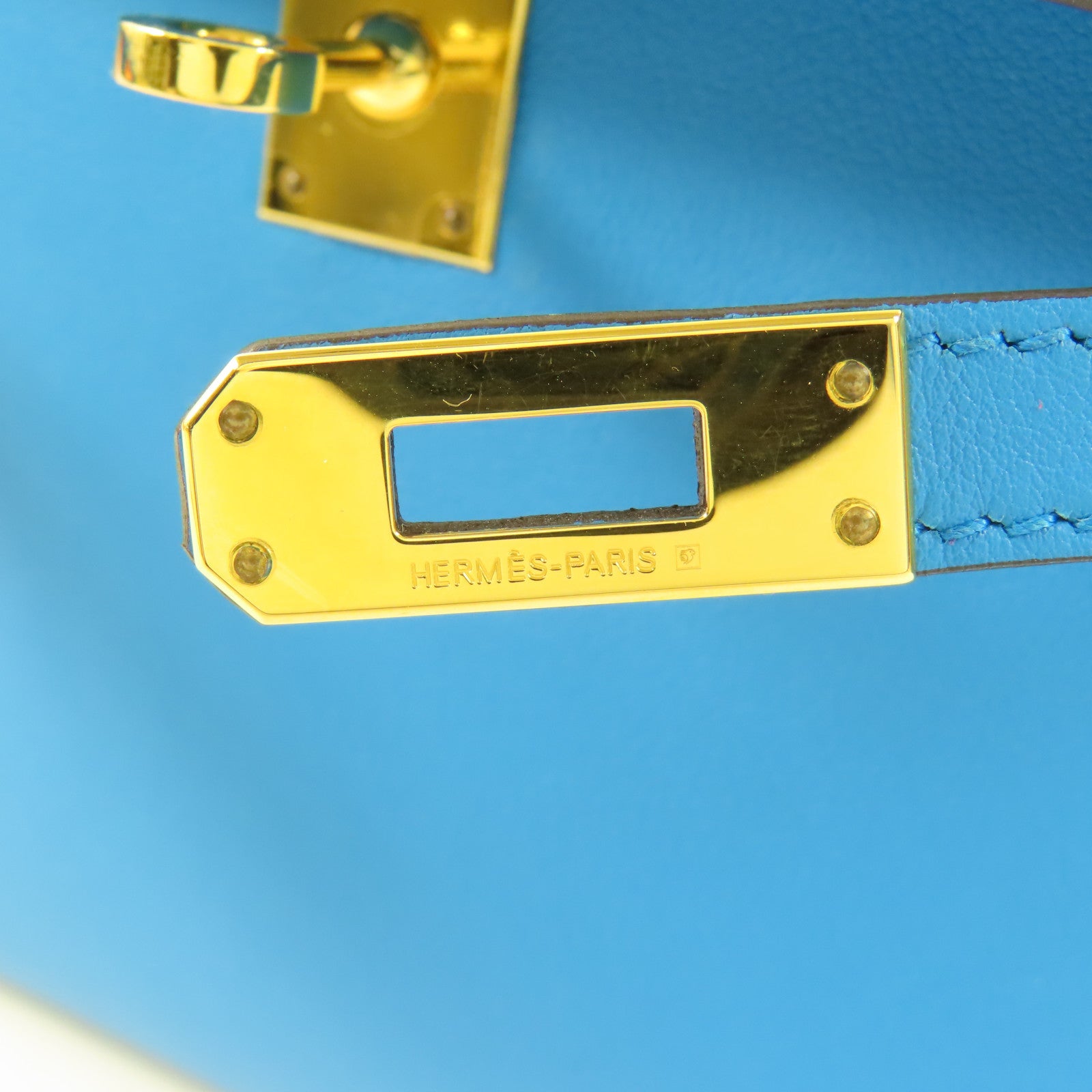 HERMES Swift皮革Kelly Pochette金扣手挽袋B3 Blue Zanzibar