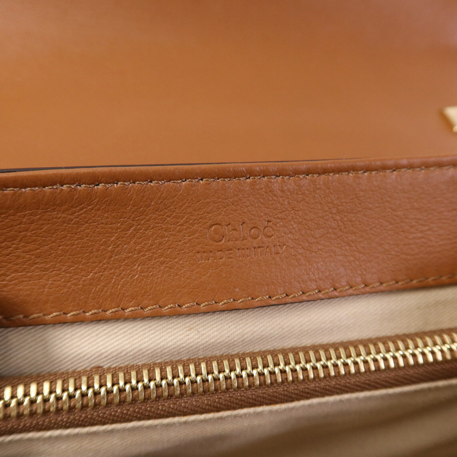 Chloe 漆皮皮革Shoulder Bag金扣肩背袋