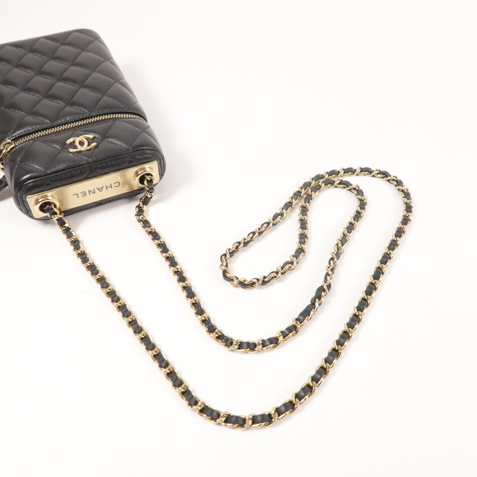 CHANEL 羊皮皮革Phone Case金扣鏈帶肩背袋