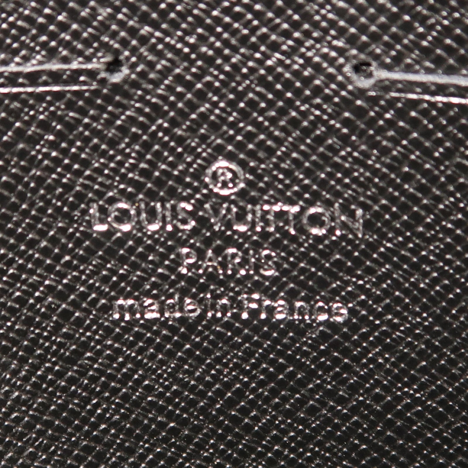 LOUIS VUITTON Monogram Eclipse Pochette Voyage MM銀扣手拿包