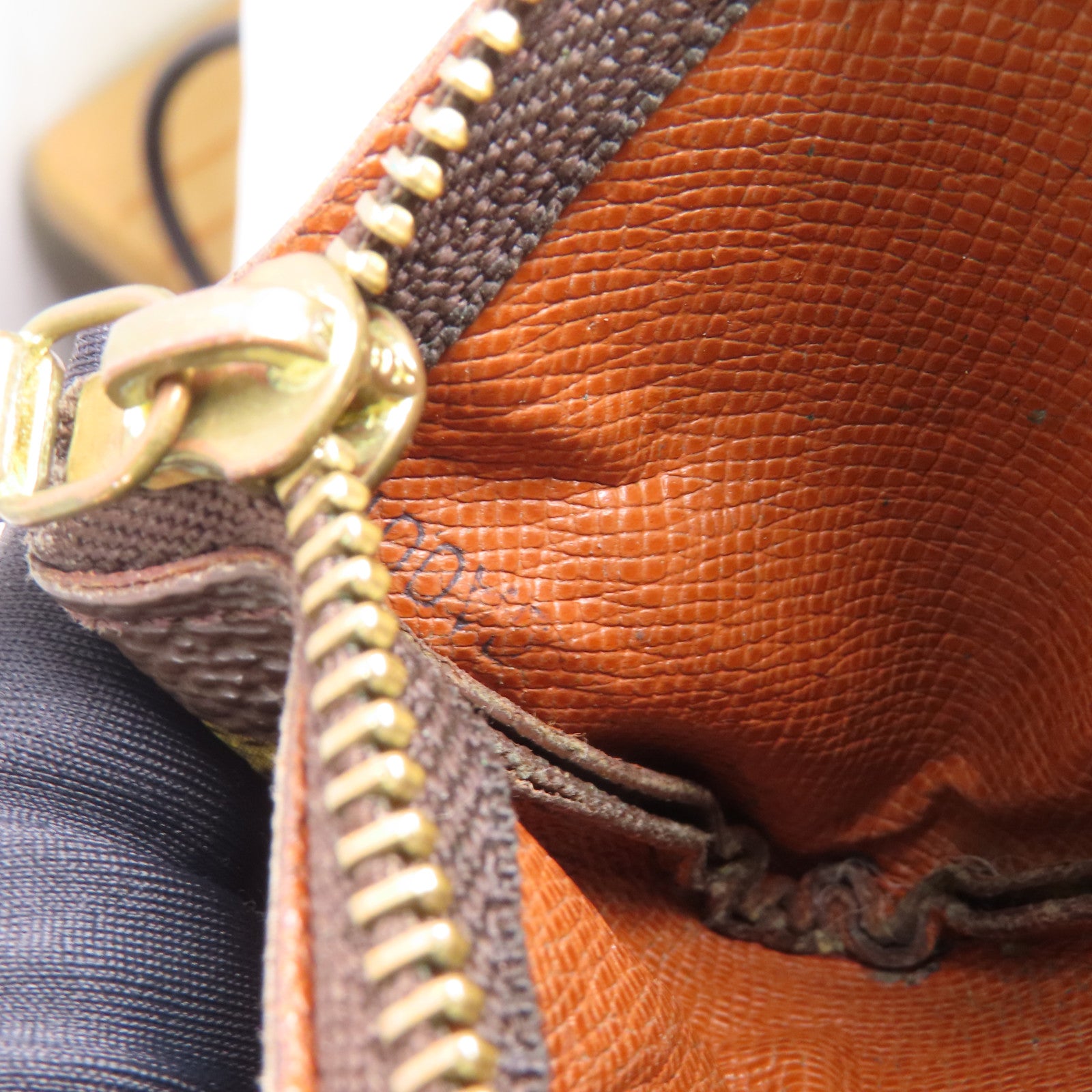 LOUIS VUITTON Monogram Key Pouch金扣鎖匙包