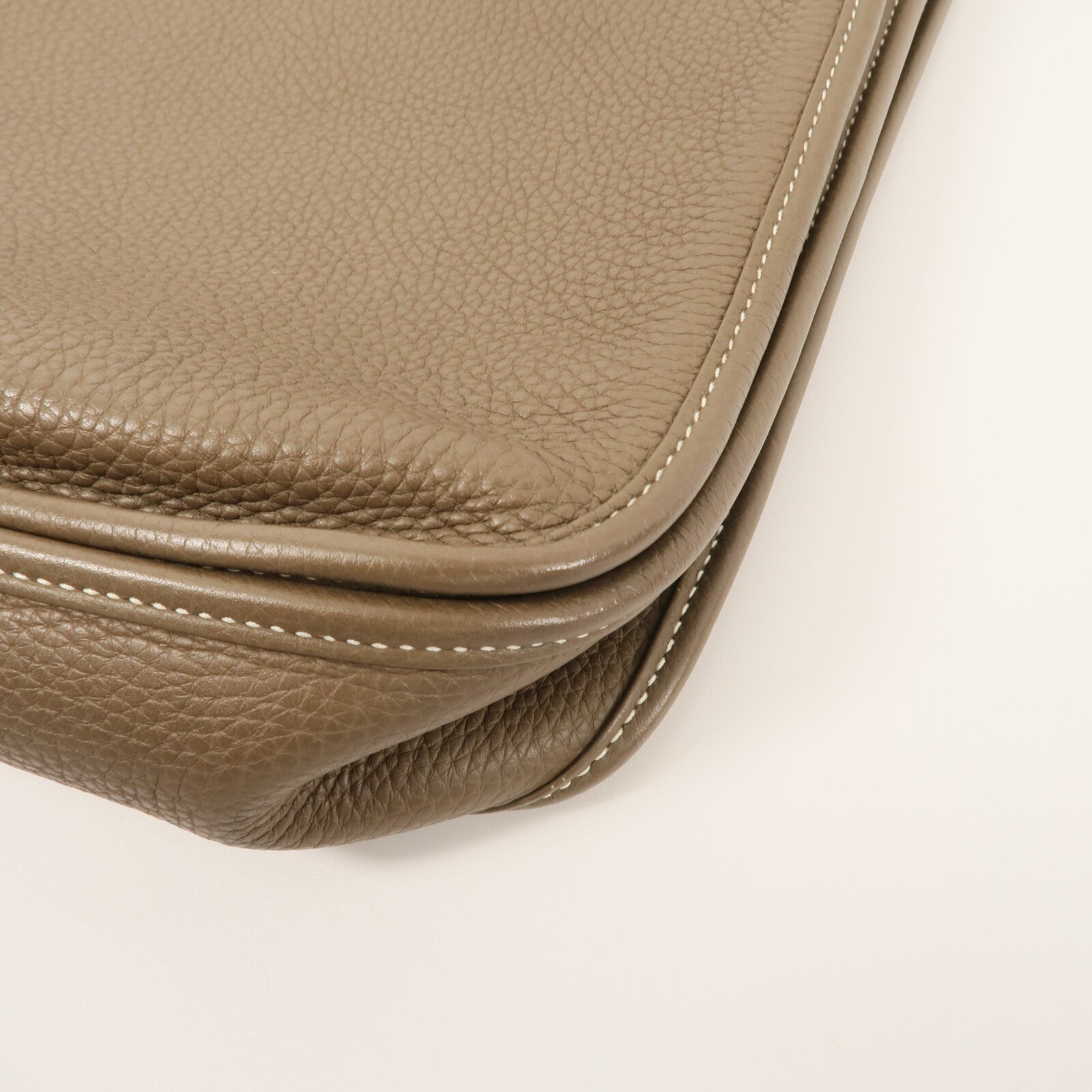 HERMES Clemence皮革Evelyne PM肩背袋Etoupe