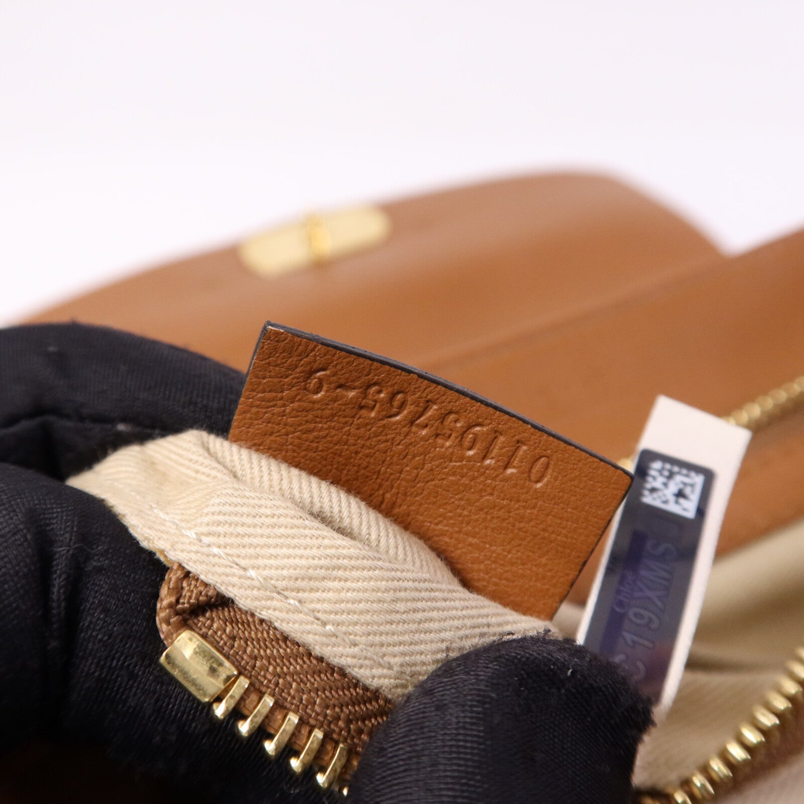 Chloe 漆皮皮革Shoulder Bag金扣肩背袋