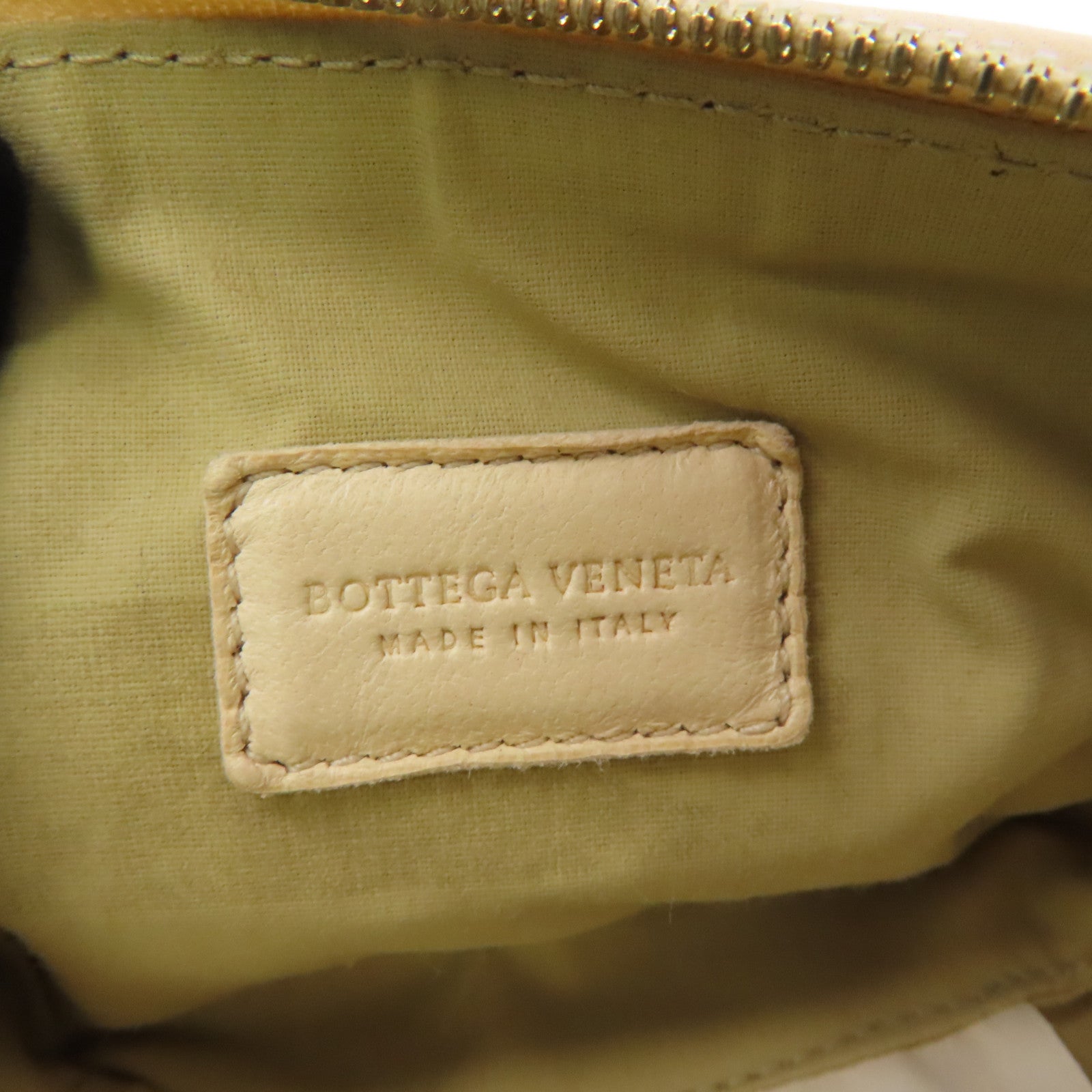 BOTTEGA VENETA 織紋皮革Clutch Bag金扣手拿包米色