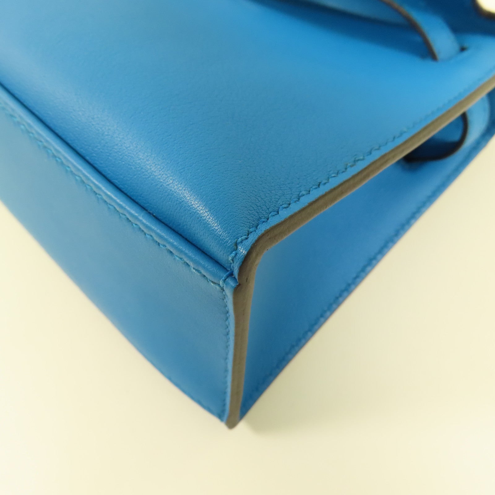 HERMES Swift皮革Kelly Pochette金扣手挽袋B3 Blue Zanzibar