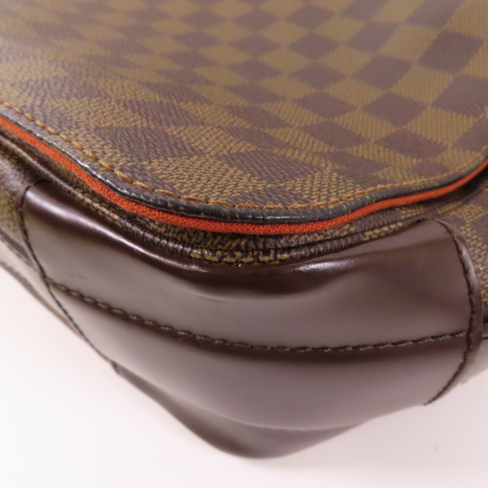 LOUIS VUITTON Damier Bastille金扣肩背袋