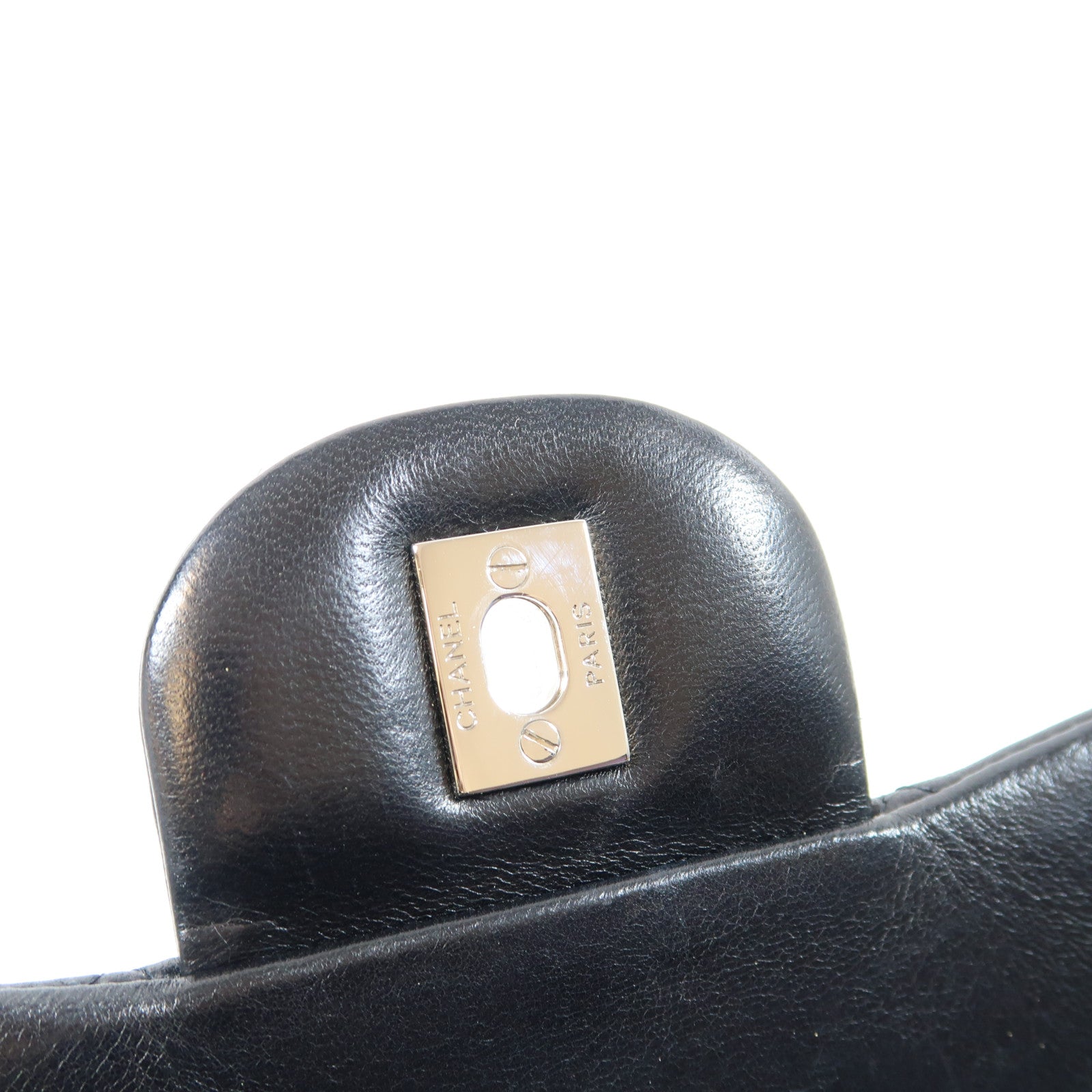 CHANEL 菱格羊皮皮革Classic Flap Jumbo銀扣鏈帶肩背袋黑色