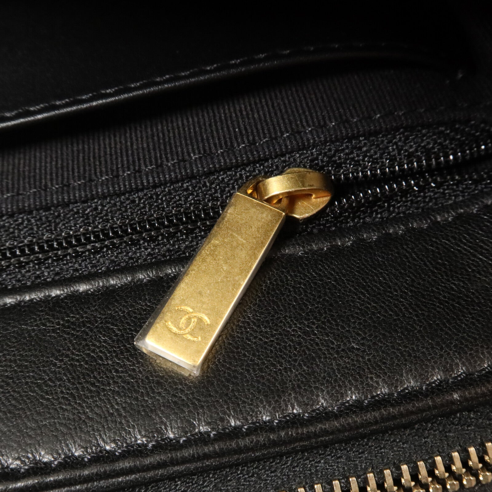 CHANEL 羊皮皮革Chain Shoulder鏈帶肩背袋