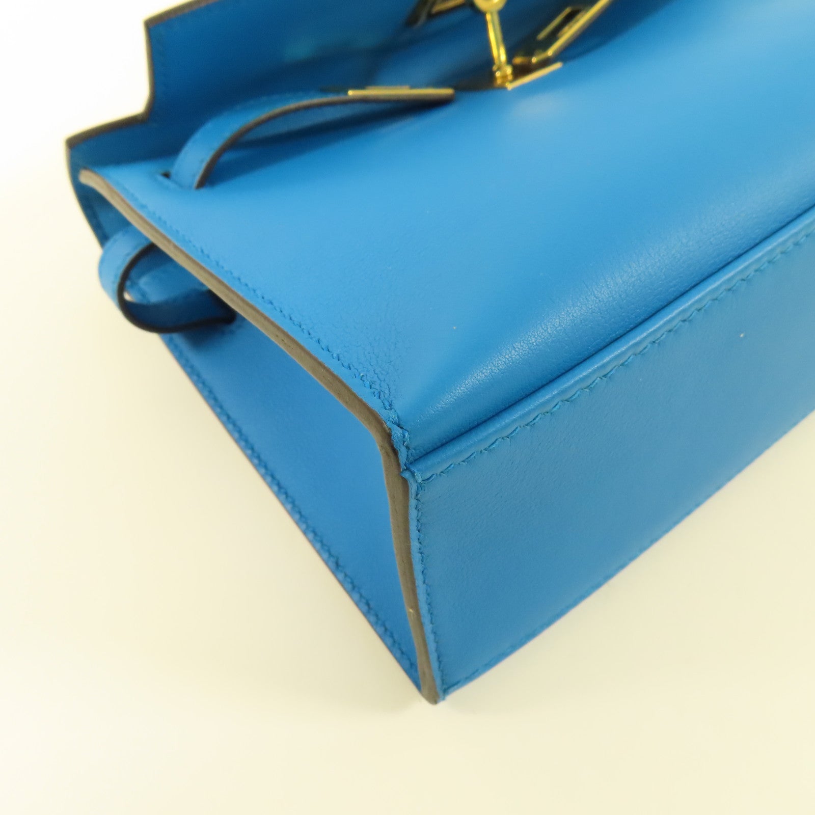 HERMES Swift皮革Kelly Pochette金扣手挽袋B3 Blue Zanzibar