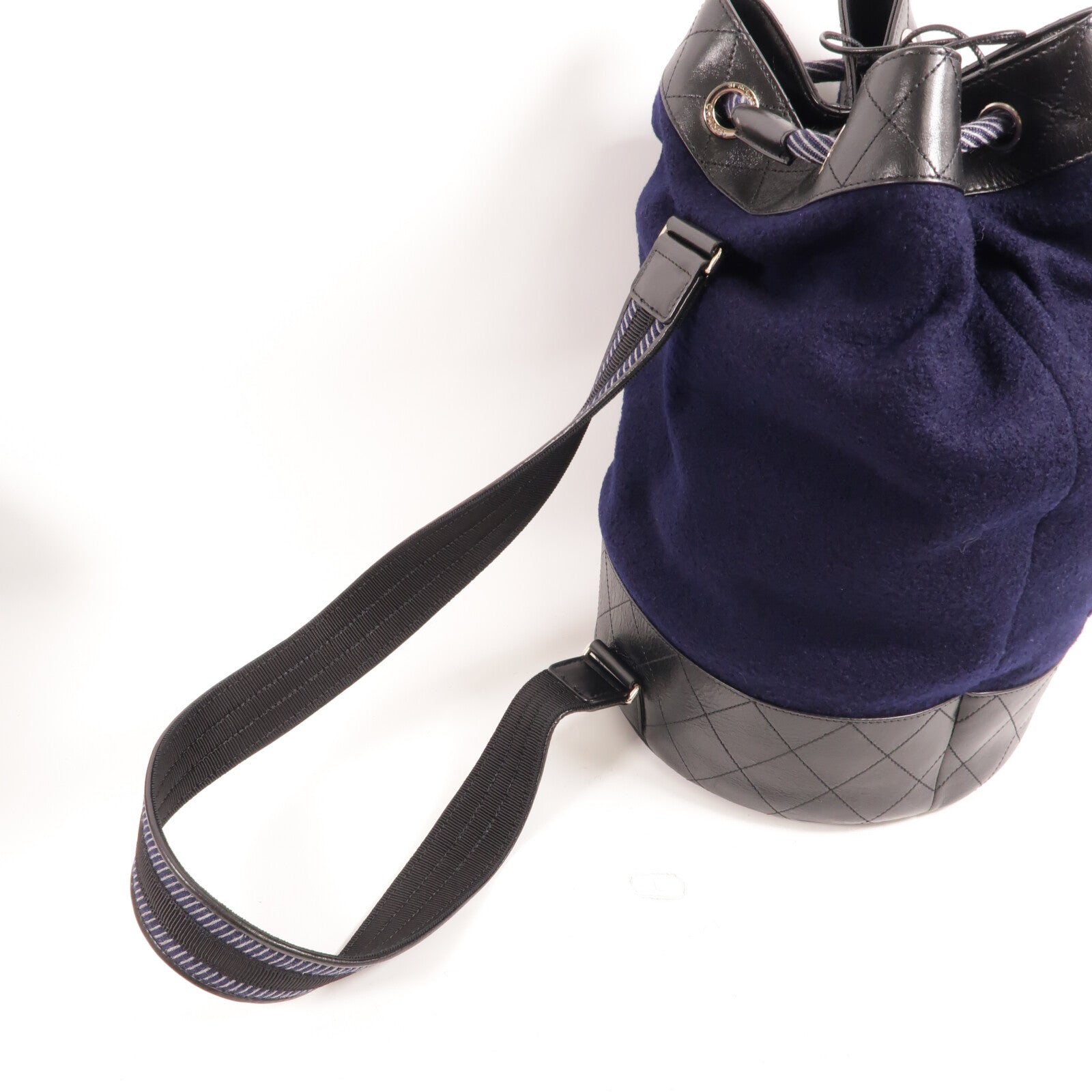 CHANEL 羊毛/牛皮皮革Drawstring Sling Bag鏈帶肩背袋