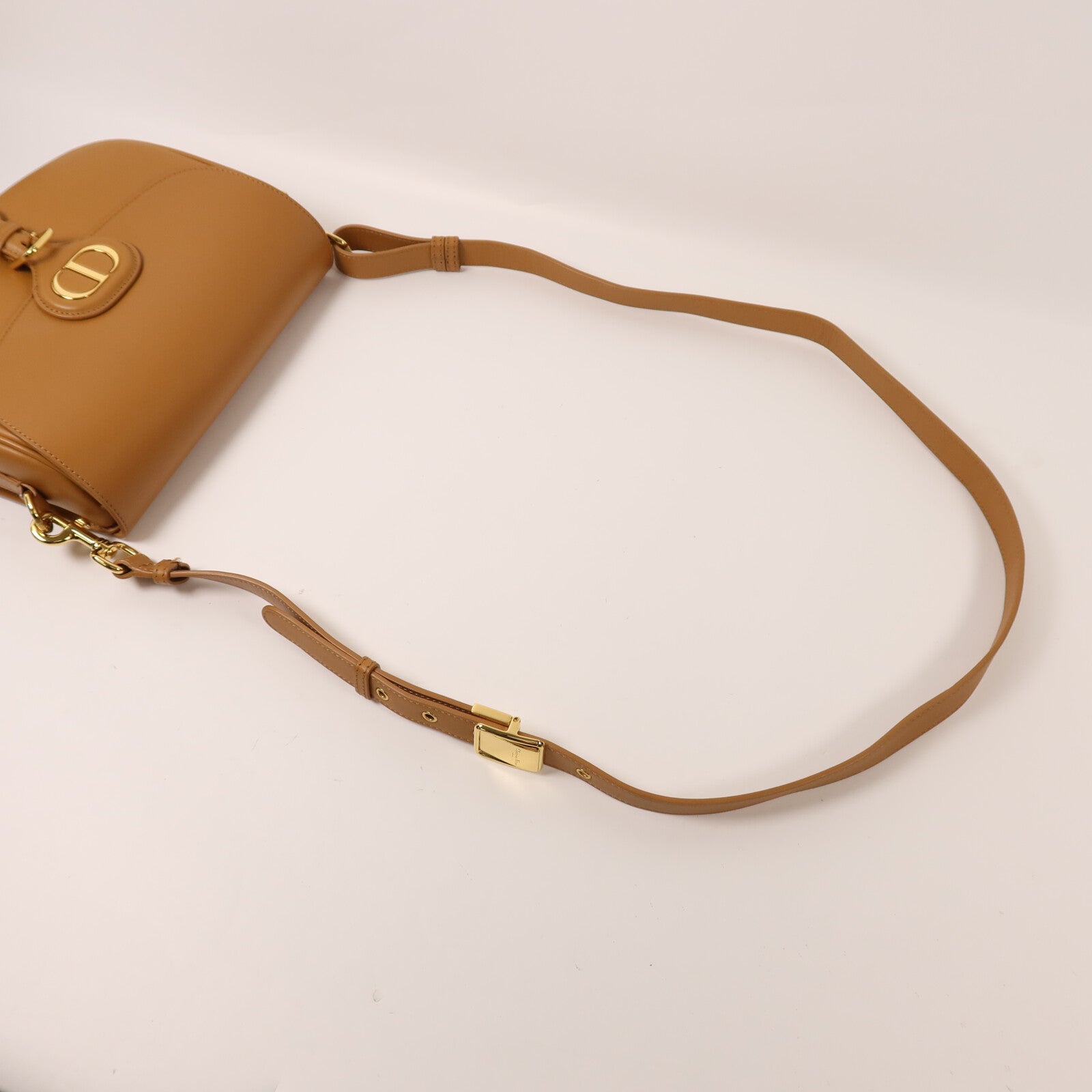 Dior 牛皮皮革Bobby Medium金扣肩背袋