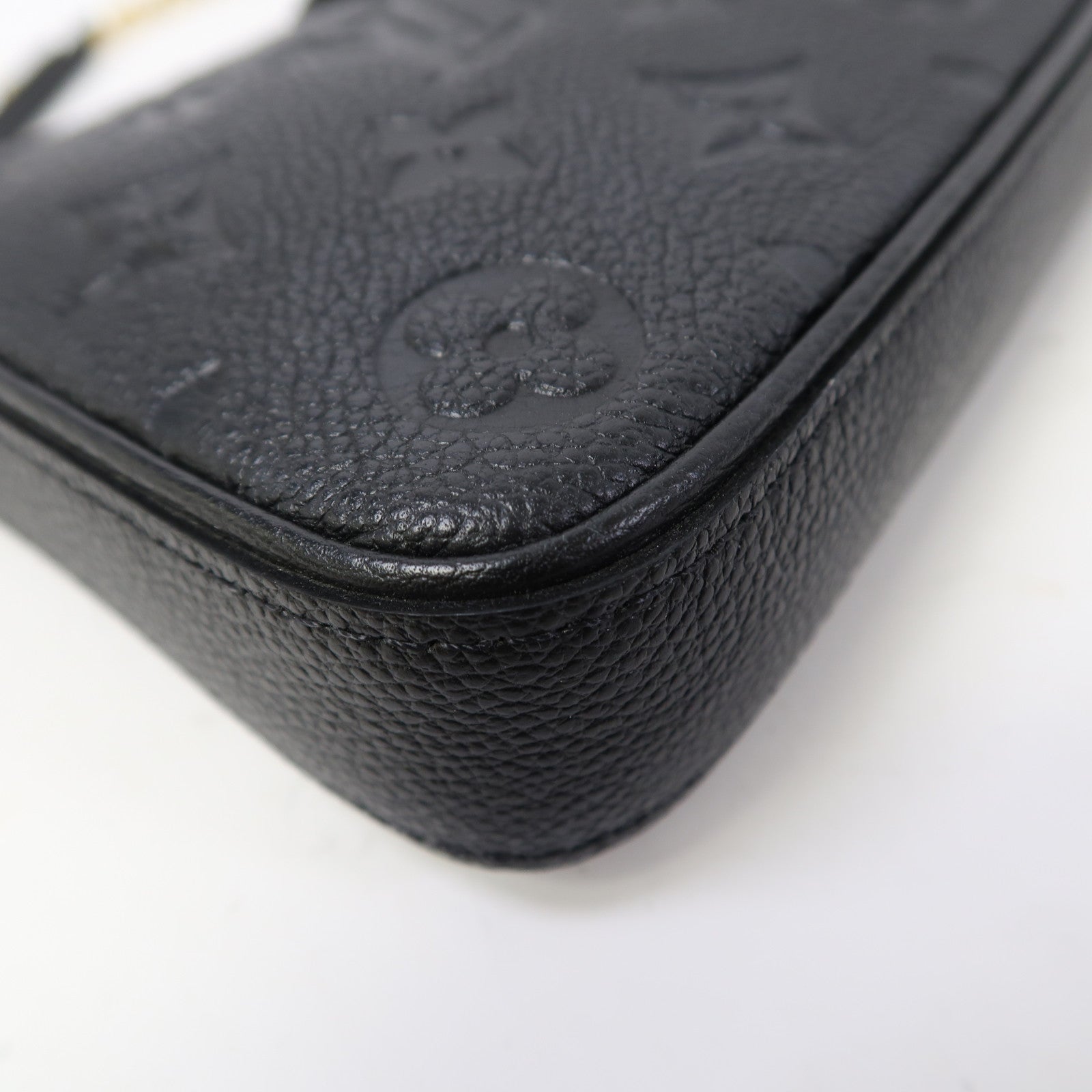 LOUIS VUITTON 【激減優惠】Monogram Empreinte Easy Pouch On Strap金扣肩背袋黑色