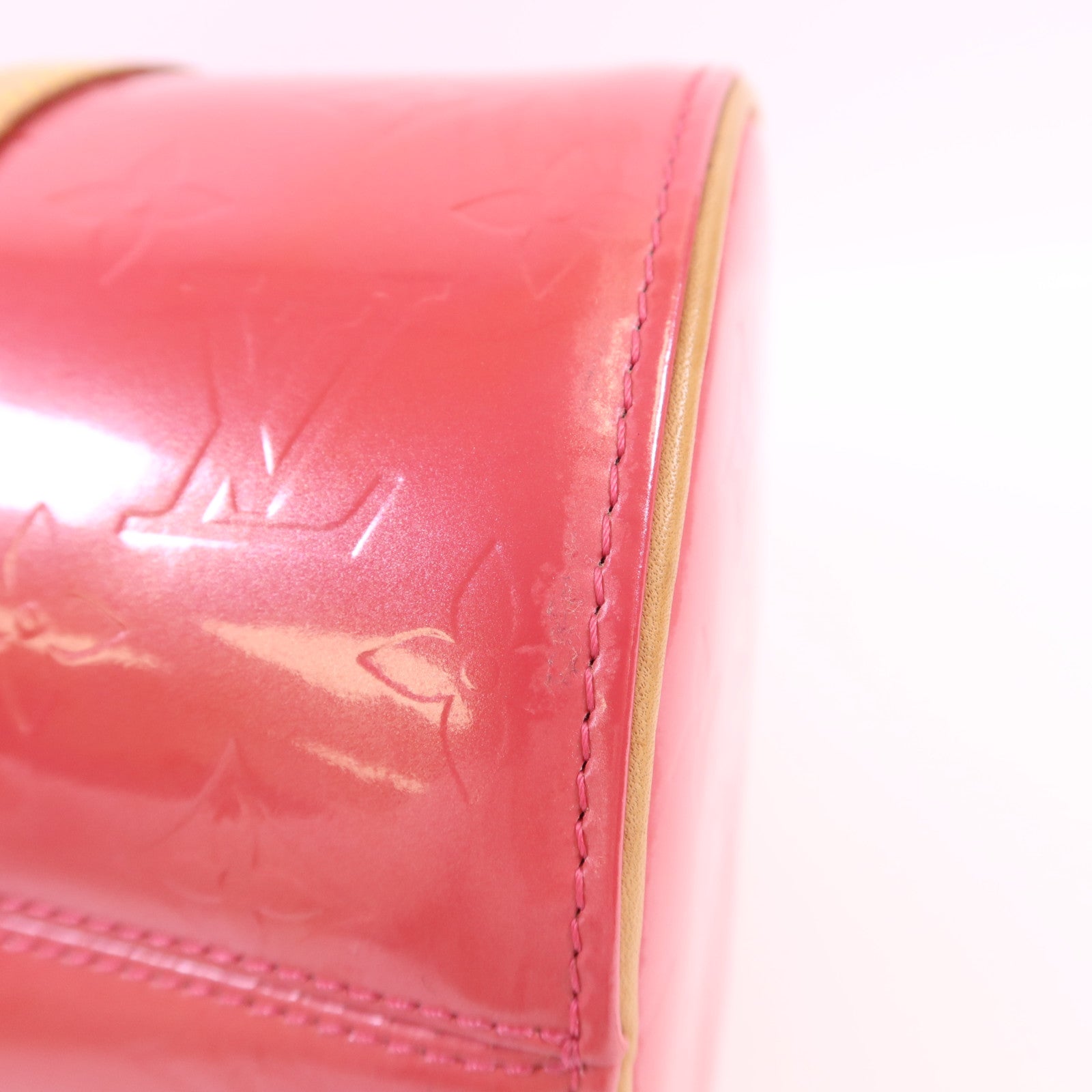 LOUIS VUITTON Vernis Bedford金扣肩背袋