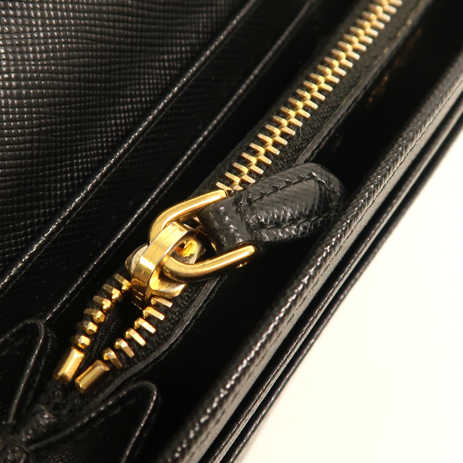 PRADA 牛皮皮革Long Wallet金扣長錢包