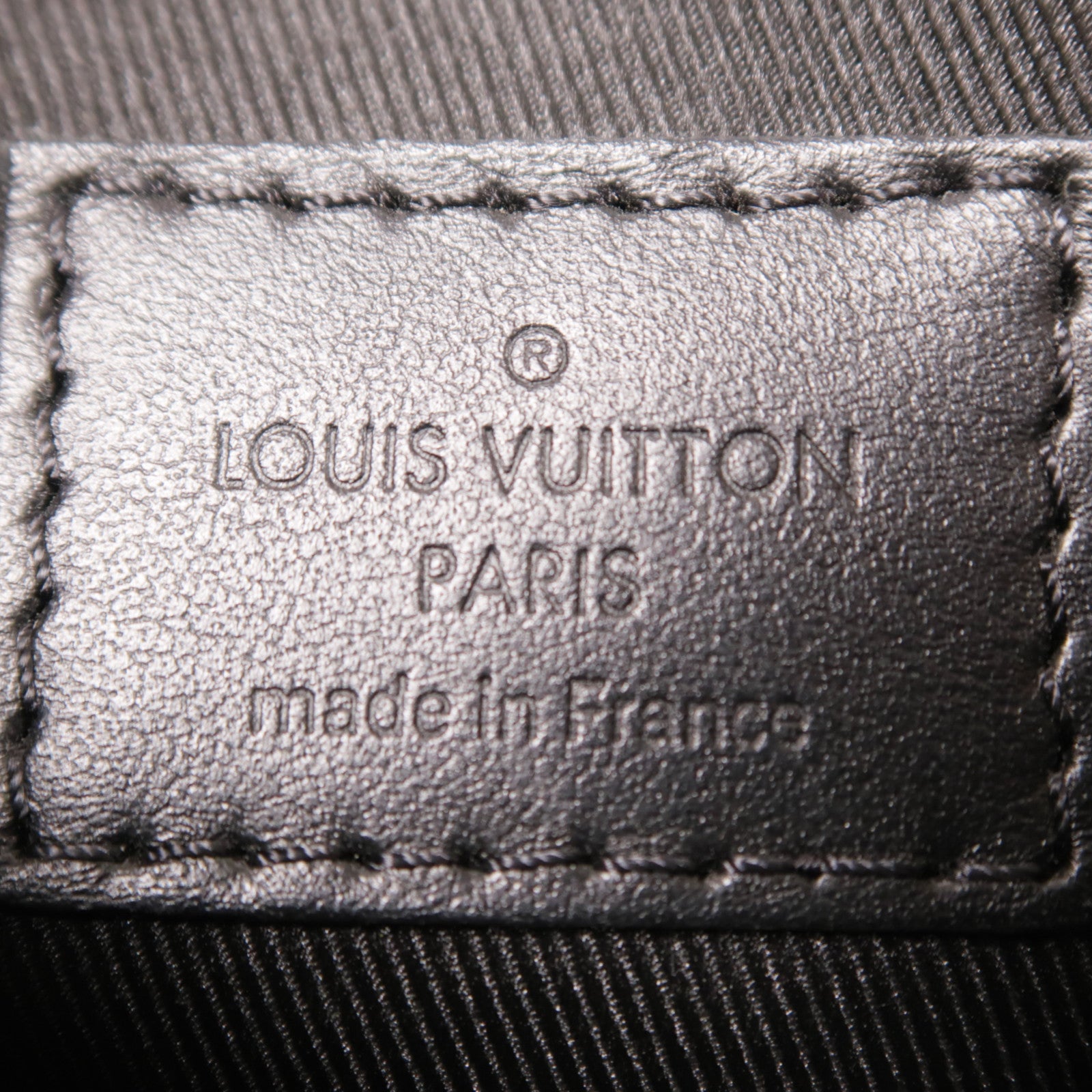 LOUIS VUITTON Monogram S-Lock Vertical肩背袋