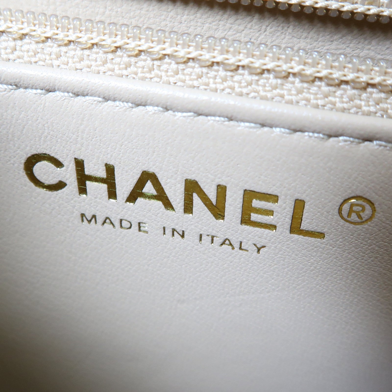 CHANEL 牛皮皮革Chain Shoulder金扣手挽肩背兩用袋米色