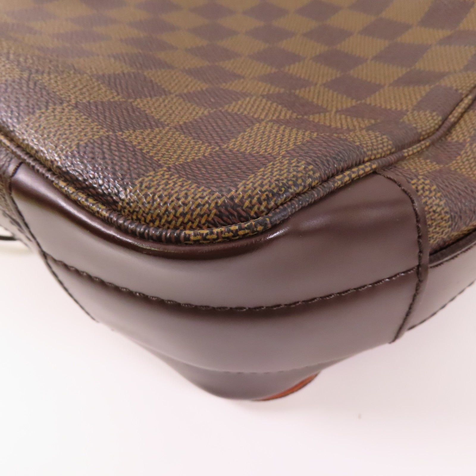 LOUIS VUITTON Damier Bastille金扣肩背袋