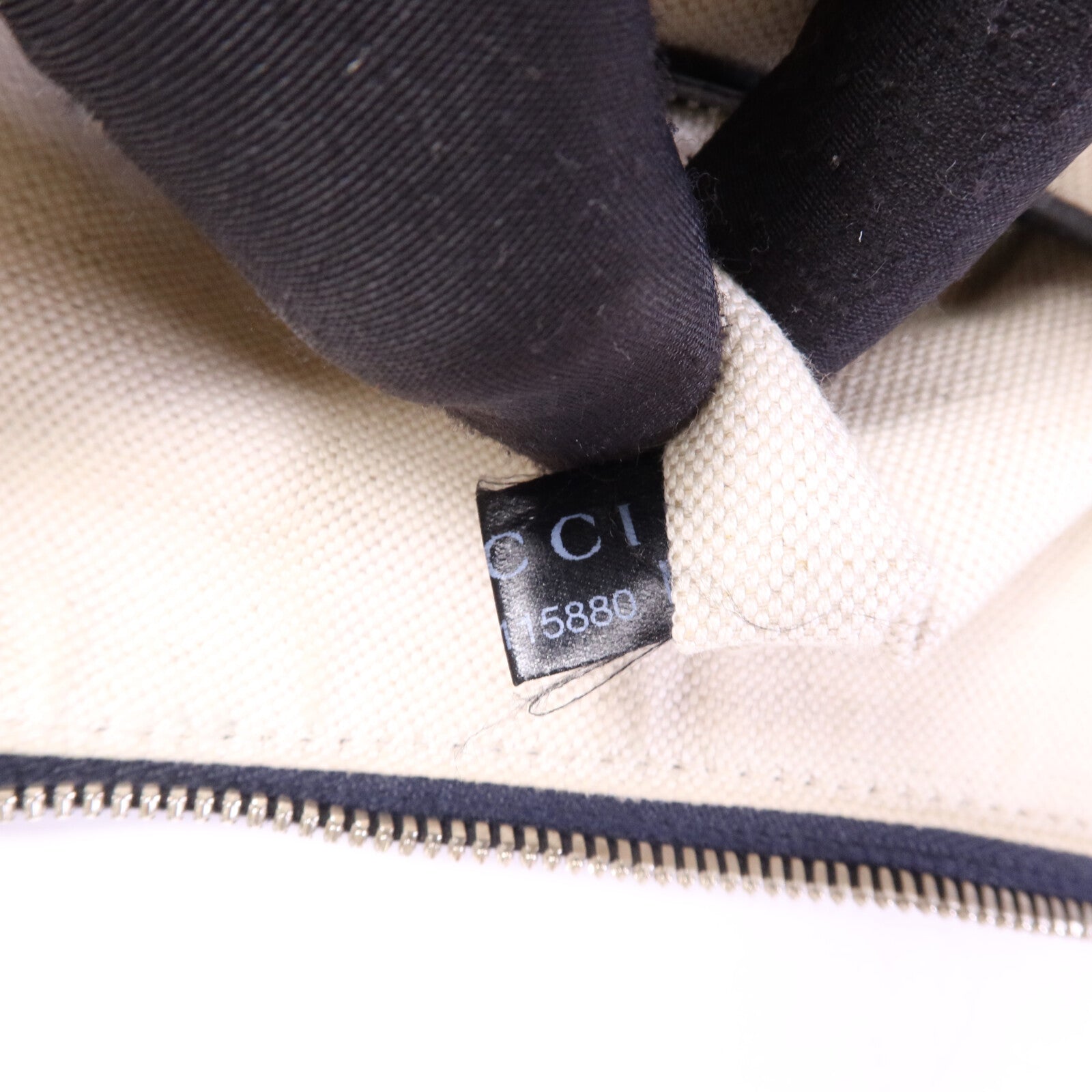 GUCCI 塗層帆布Ophidia GG銀扣肩背袋