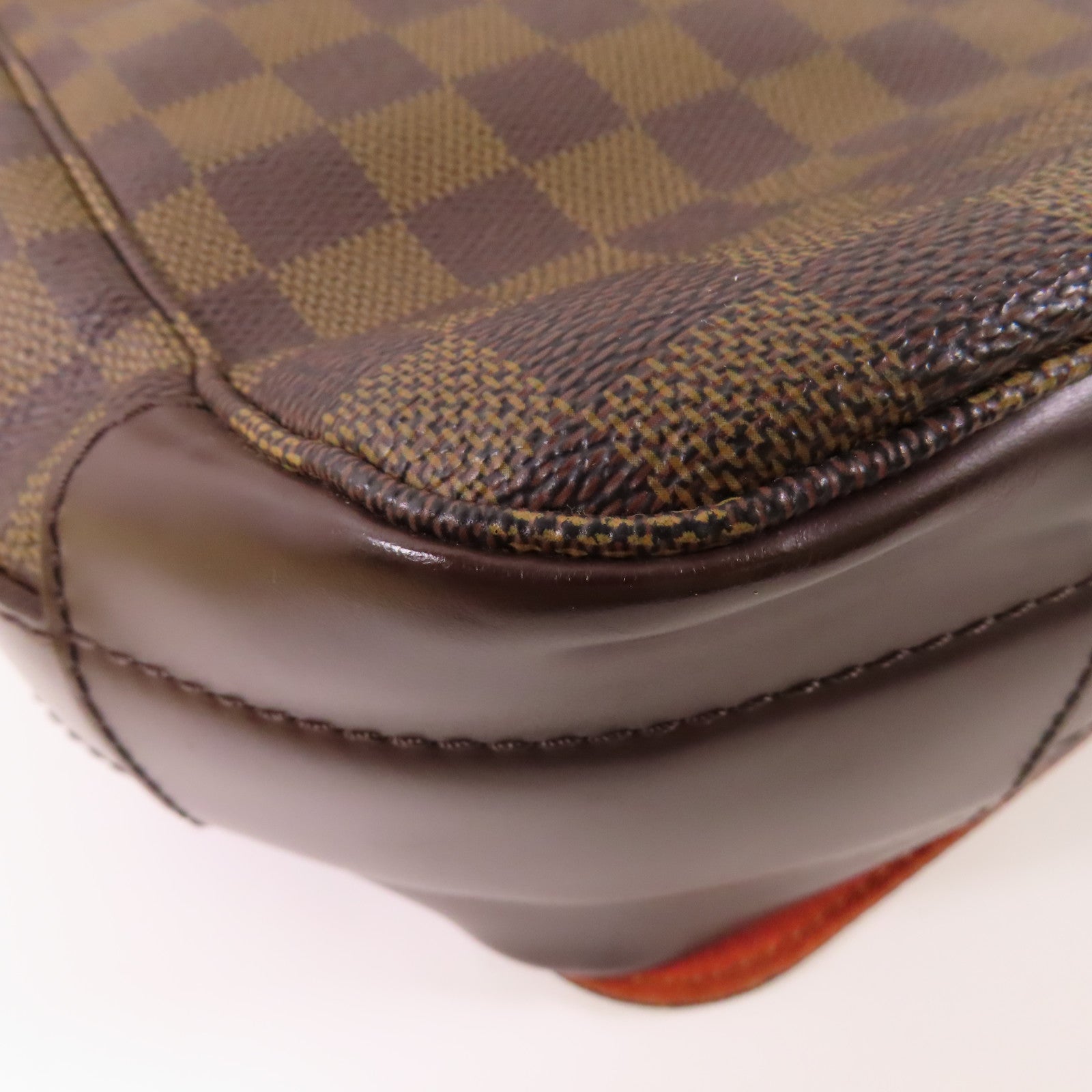 LOUIS VUITTON Damier Bastille金扣肩背袋