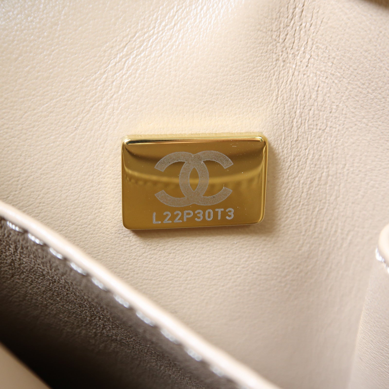 CHANEL 牛皮皮革Chain Shoulder金扣手挽肩背兩用袋米色