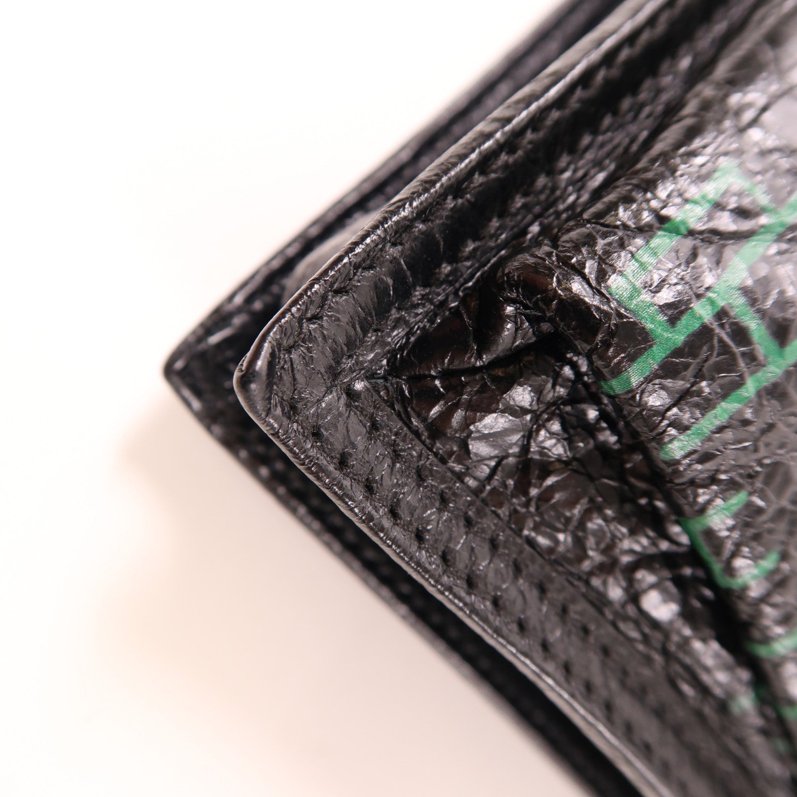 BALENCIAGA 皮革Shoulder Pouch Graffiti肩背袋黑色