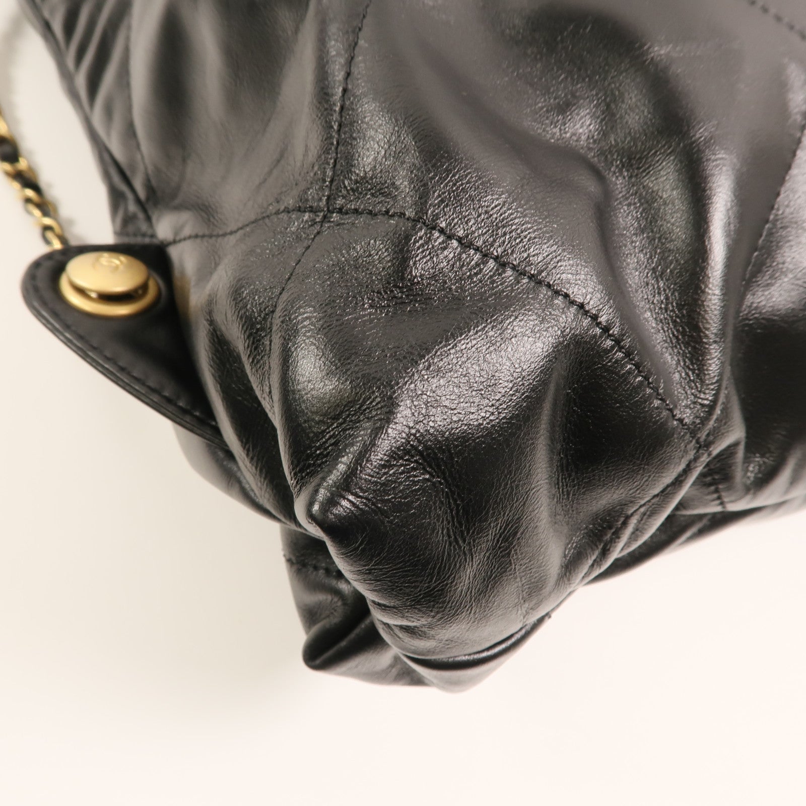 CHANEL 【激減優惠】牛皮皮革Chanel 22 Backpack金扣鏈帶背包