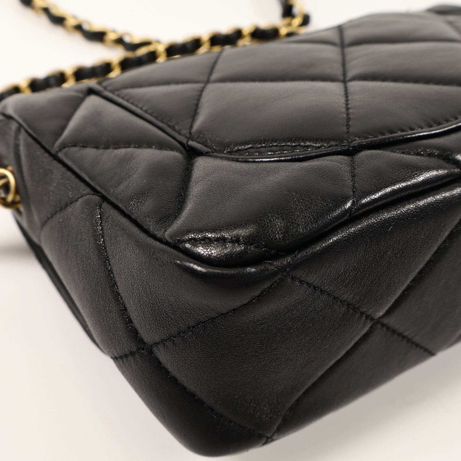 CHANEL 羊皮皮革CC Heart Flap Bag鏈帶肩背袋