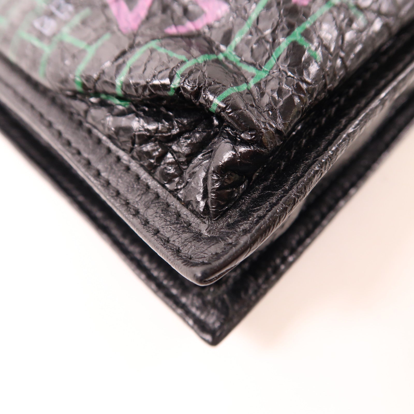 BALENCIAGA 皮革Shoulder Pouch Graffiti肩背袋黑色
