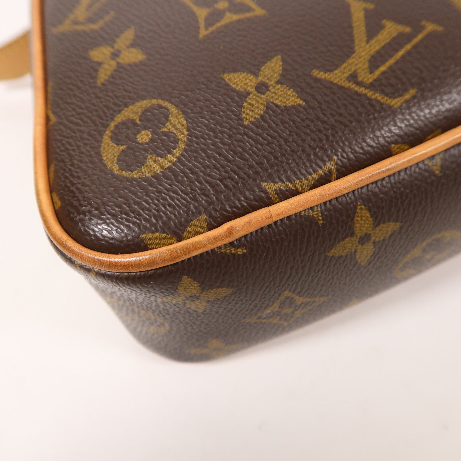 LOUIS VUITTON Monogram Game On Coeur金扣肩背袋棕色