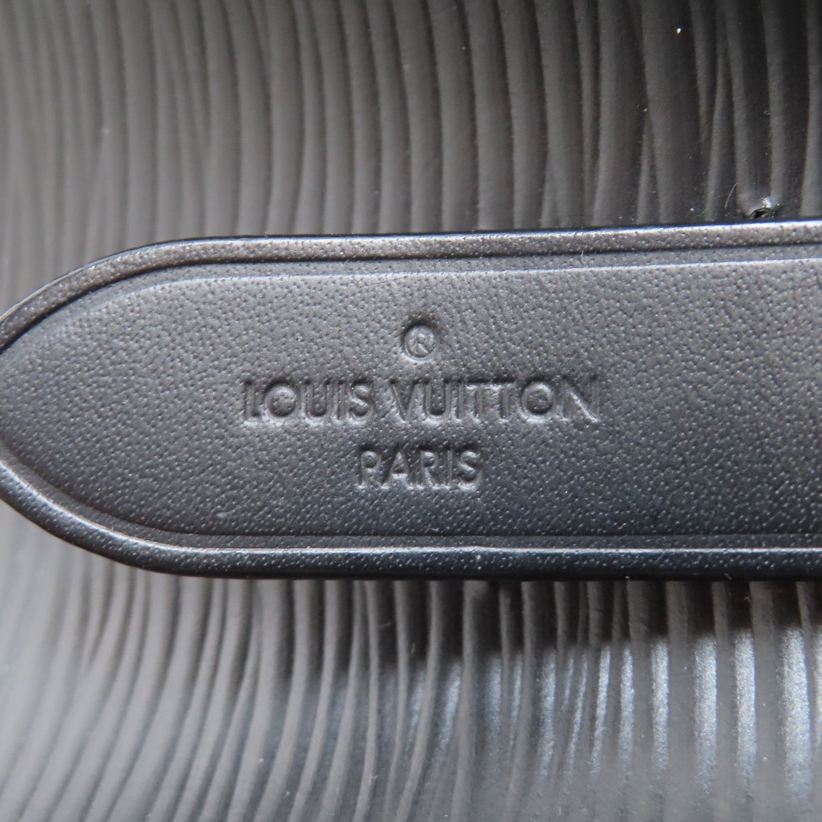 LOUIS VUITTON Epi Neo Noe MM銀扣手挽肩背兩用袋黑色