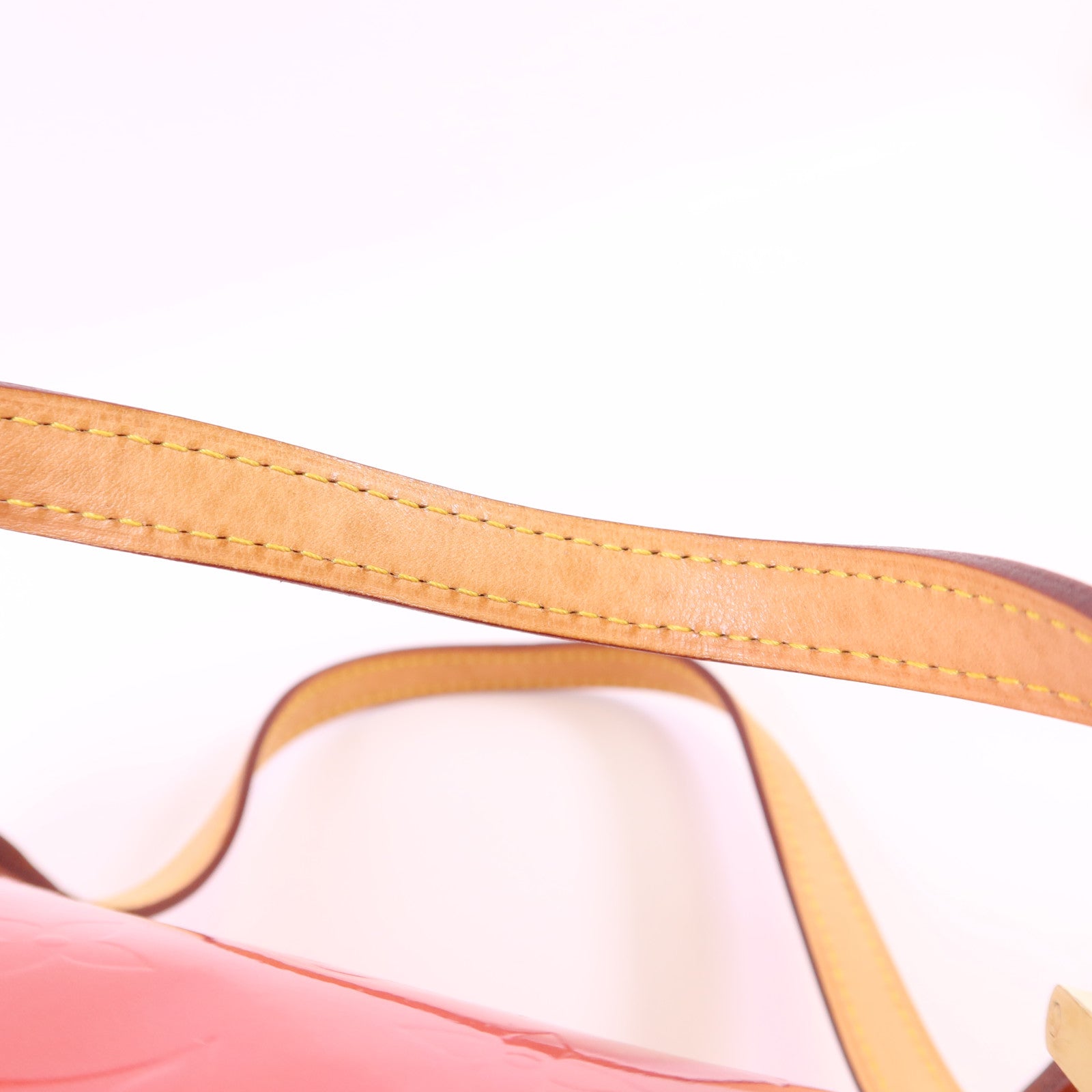 LOUIS VUITTON Vernis Bedford金扣肩背袋