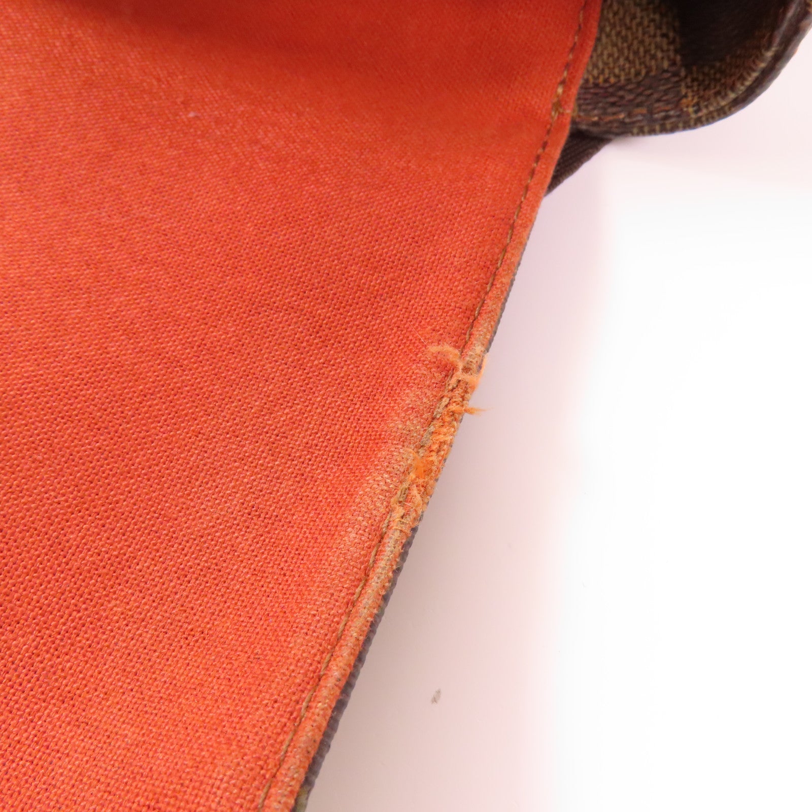 LOUIS VUITTON 【激減優惠】Damier Bastille金扣肩背袋