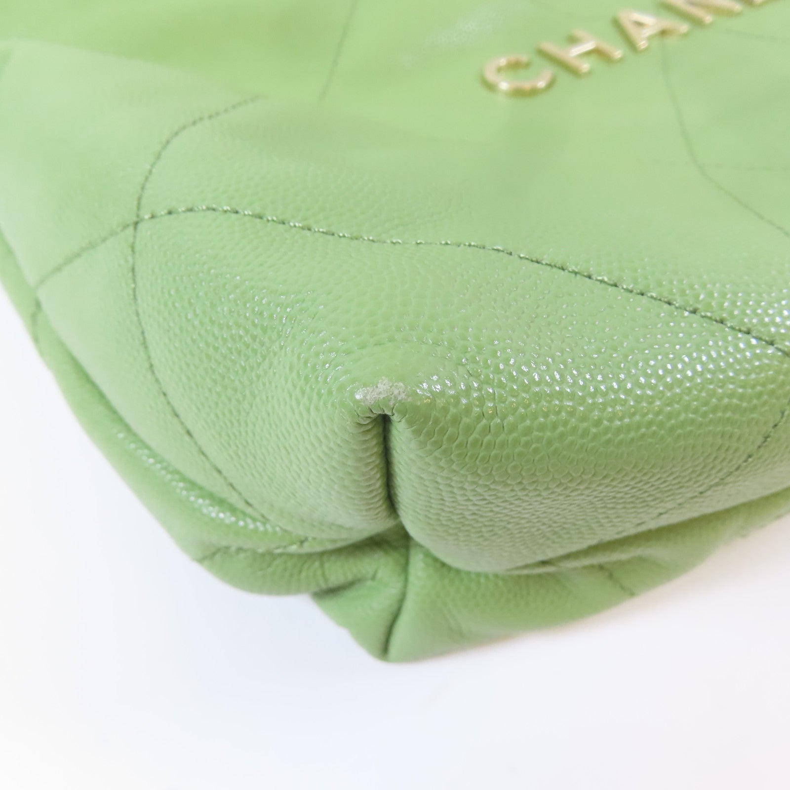 CHANEL 菱格Caviar皮革Chain Shoulder C22金扣鏈帶肩背袋綠色