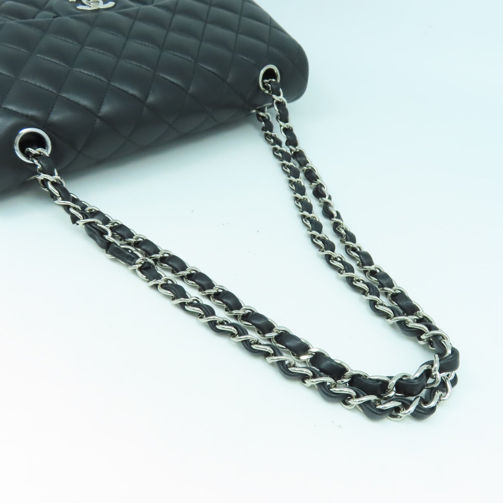 CHANEL 【清倉大減價】菱格羊皮皮革Classic 25銀扣鏈帶肩背袋黑色