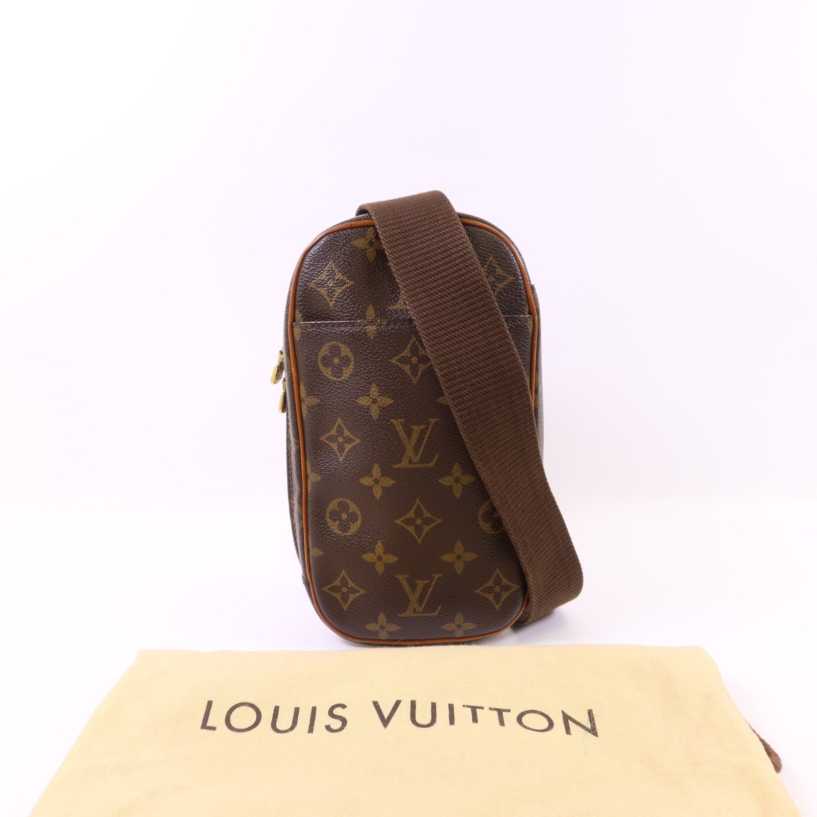 LOUIS VUITTON Monogram Pochette Gange金扣肩背袋