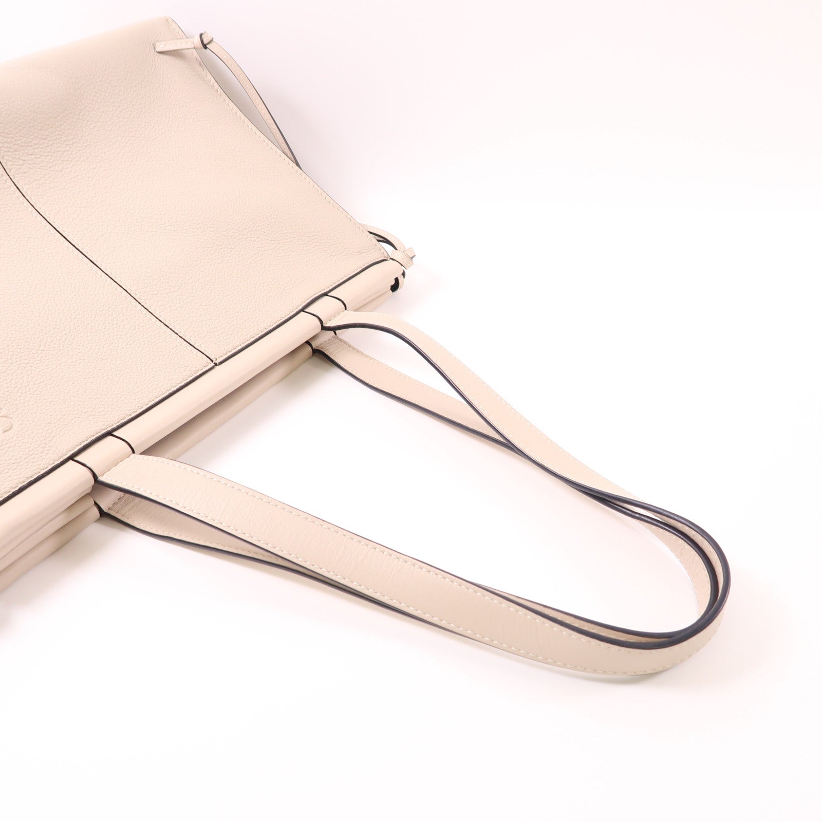 LOEWE 【激減優惠】牛皮皮革Tote Bag手挽袋米色