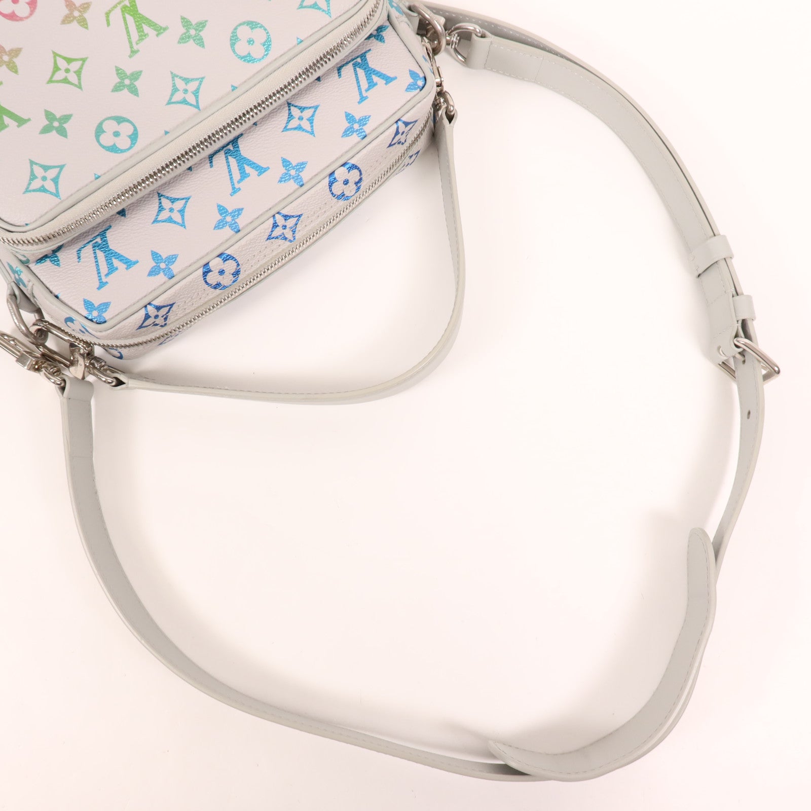 LOUIS VUITTON Monogram Iridescent Nile NM Bag Messenger銀扣手挽肩背兩用袋